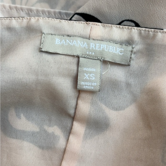 Banana Republic Rose Tank Top - Picture 4 of 4
